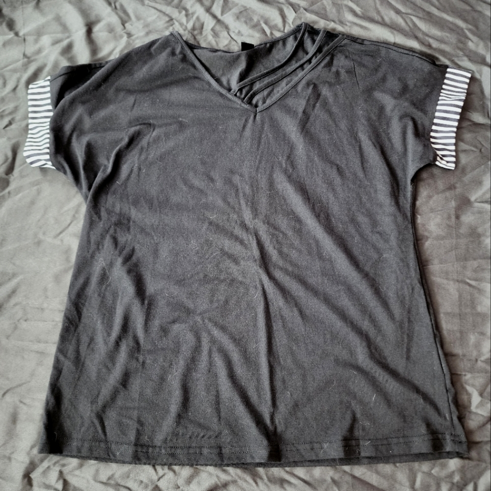 Black t shirt
